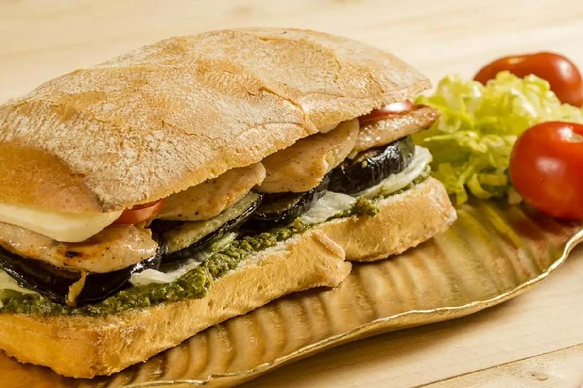 ساندویچ بادمجان؛ یه طعم گیاهی و خاص برای هر سلیقهای