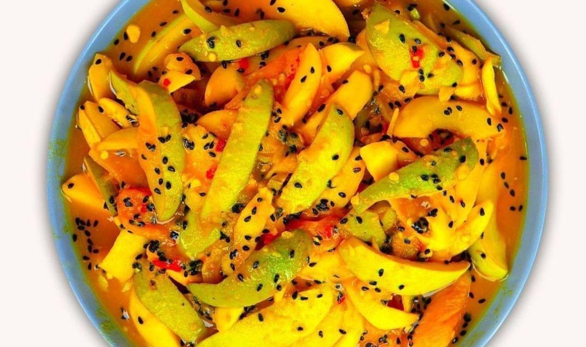 طرز تهیه ترشی انبه بندری با روغن زیتون