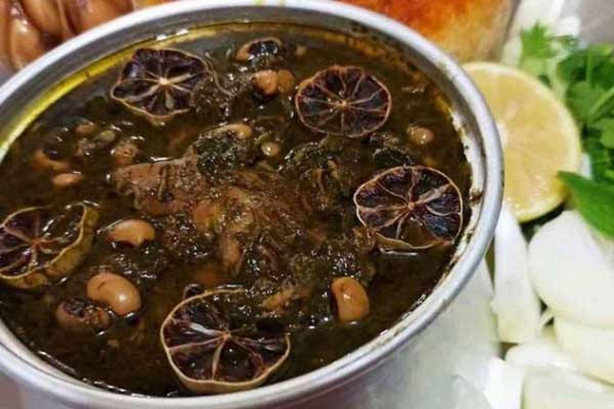 طرز تهیه خورشت سبزی با سبک شیرازی؛ غذای گیاهی یا گوشتی؟ انتخاب با شماست!