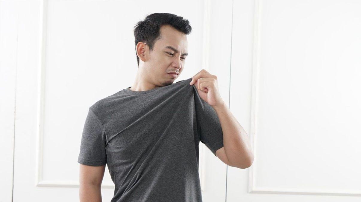 کمبود این ویتامین ها دلیل بوی بد بدن است