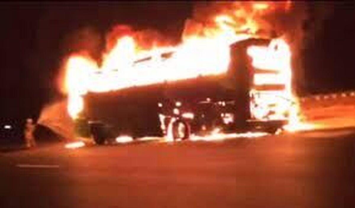 اتوبوس حامل دانش آموزان در آتش سوخت | مرگ 25 دانش آموز در سفر علمی