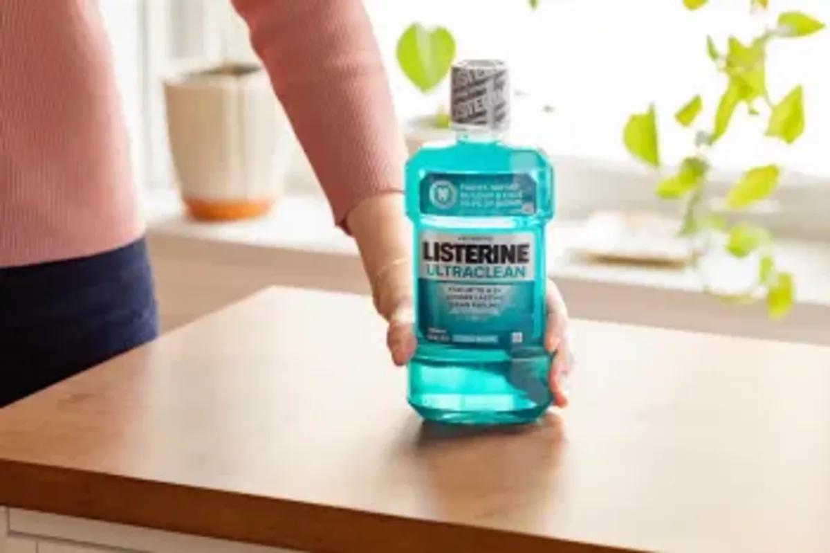 12 کاربرد شگفت انگیز دهانشویه در نظافت منزل و بهداشت فردی