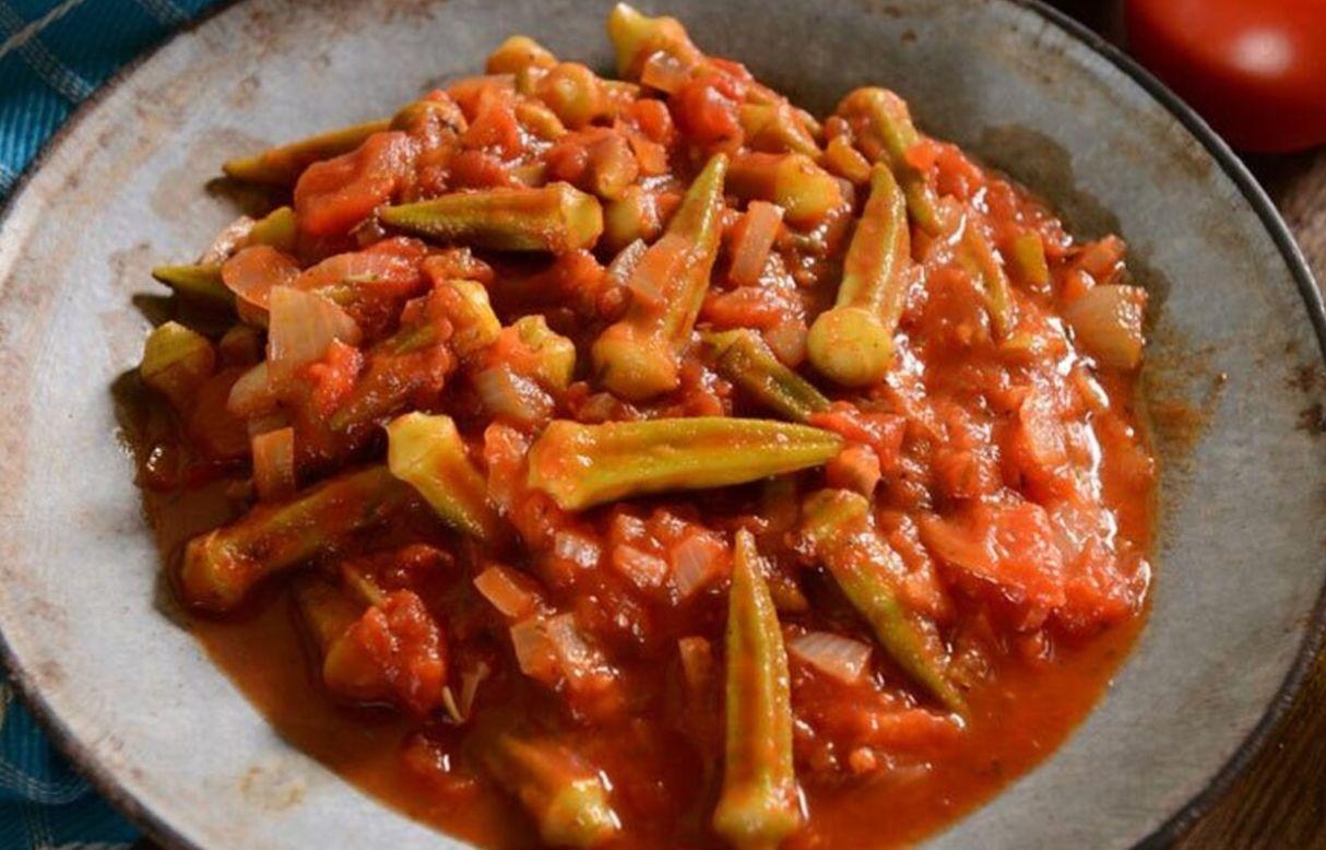 طرز تهیه ترشی پرورده با بامیه و لوبیا سبز| بامیه سرشار از ویتامین، مواد معدنی و آنتیاکسیدان برای تقویت سیستم ایمنی بدن