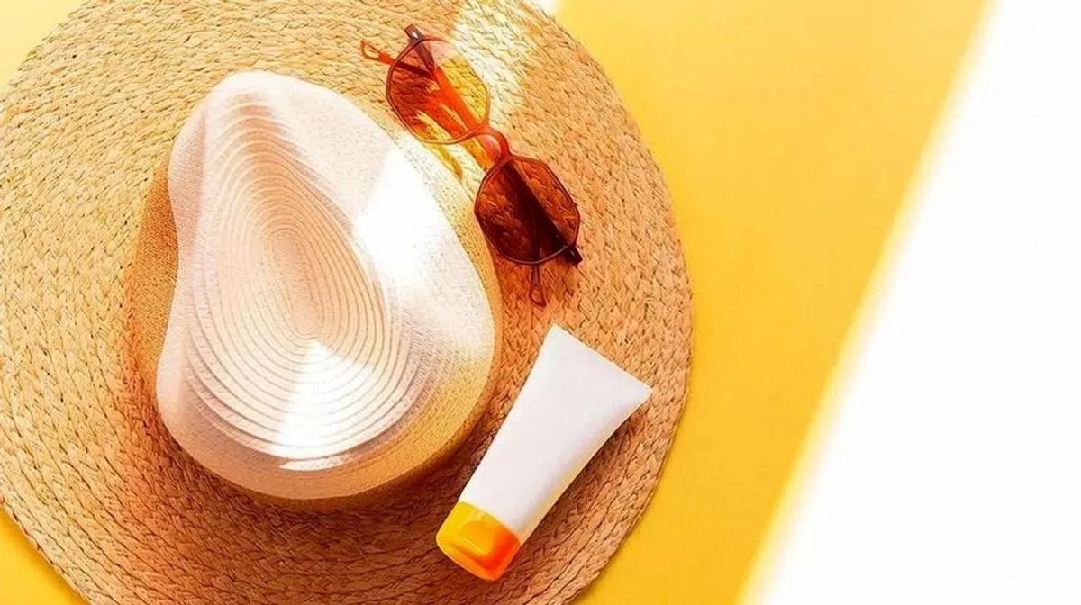 آیا در فصل پاییز هم باید ضد آفتاب بزنیم؟| فواید کرم ضد آفتاب برای پوست