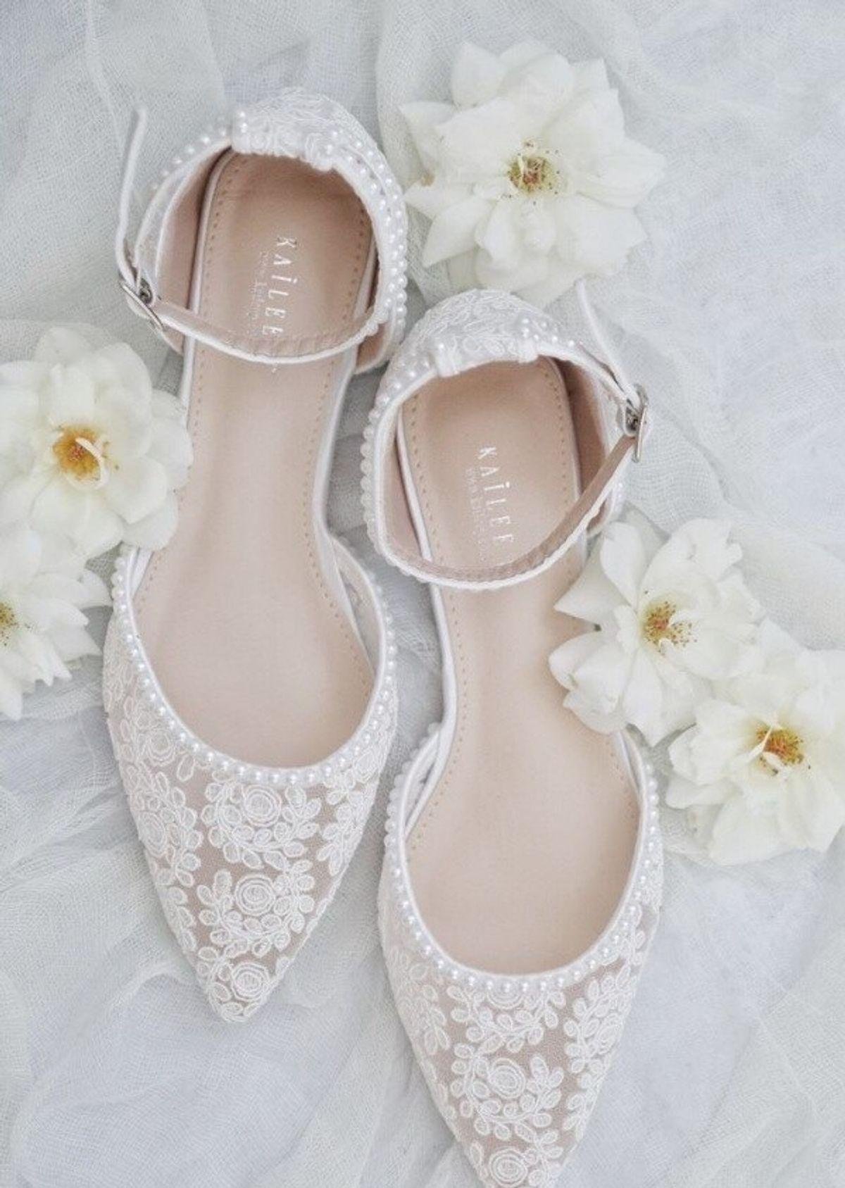 کفش عروس پاشنه کوتاه؛ راحتی و زیبایی در یک انتخاب مدلهایی که برای هر عروسی کامل هستند